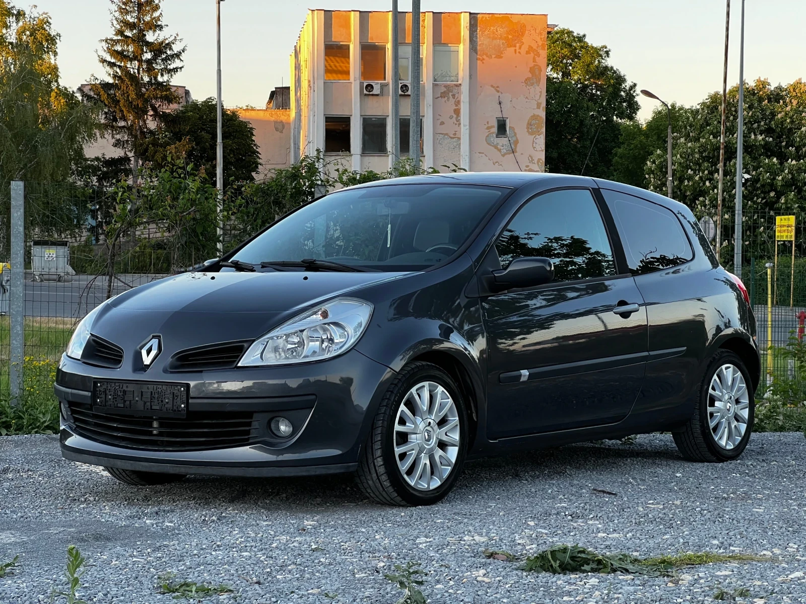 Renault Clio 1.4 ��������  | Mobile.bg � ����������� 2