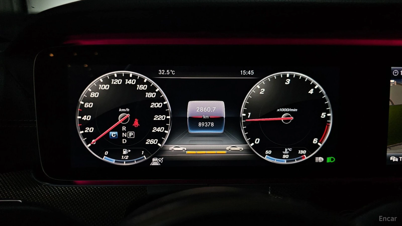 Mercedes-Benz CLS 400 d/4MAITC/AMG-LINE/BURMESTER/360CAMERA, снимка 8 - Автомобили и джипове - 55615298