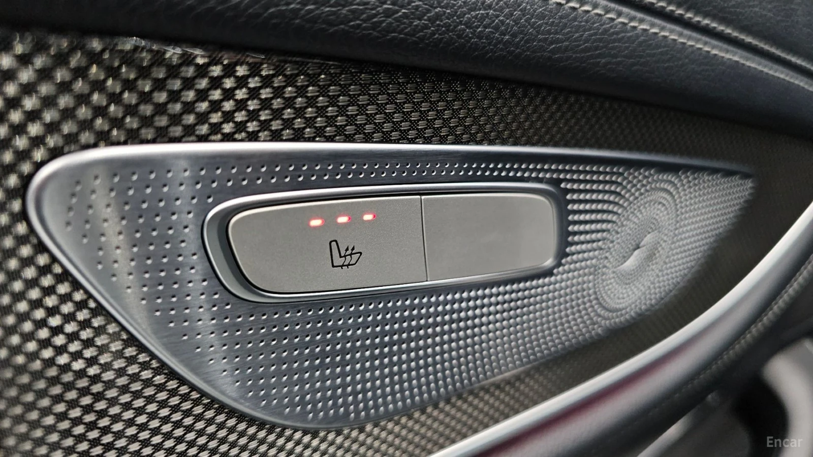 Mercedes-Benz CLS 400 d/4MAITC/AMG-LINE/BURMESTER/360CAMERA, снимка 14 - Автомобили и джипове - 55615298