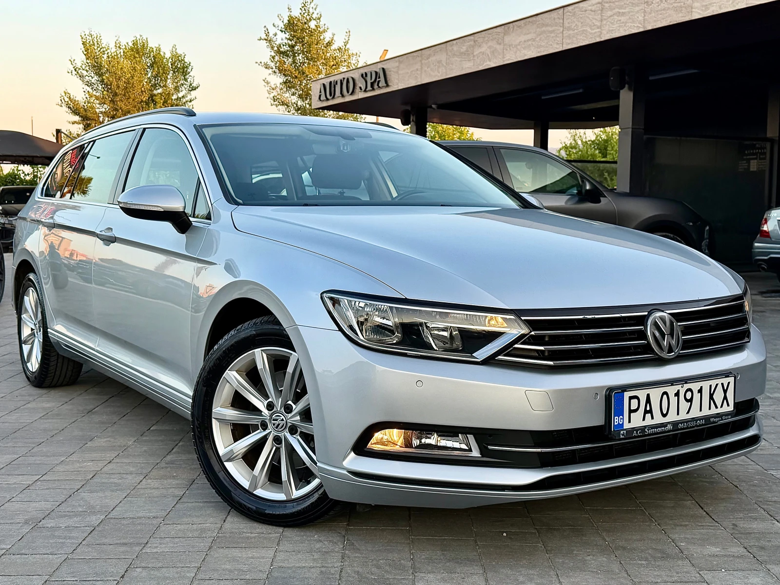 VW Passat 2.0TDI * DSG-AUTOMAT* DISTRONIC* , снимка 3 - Автомобили и джипове - 55743821