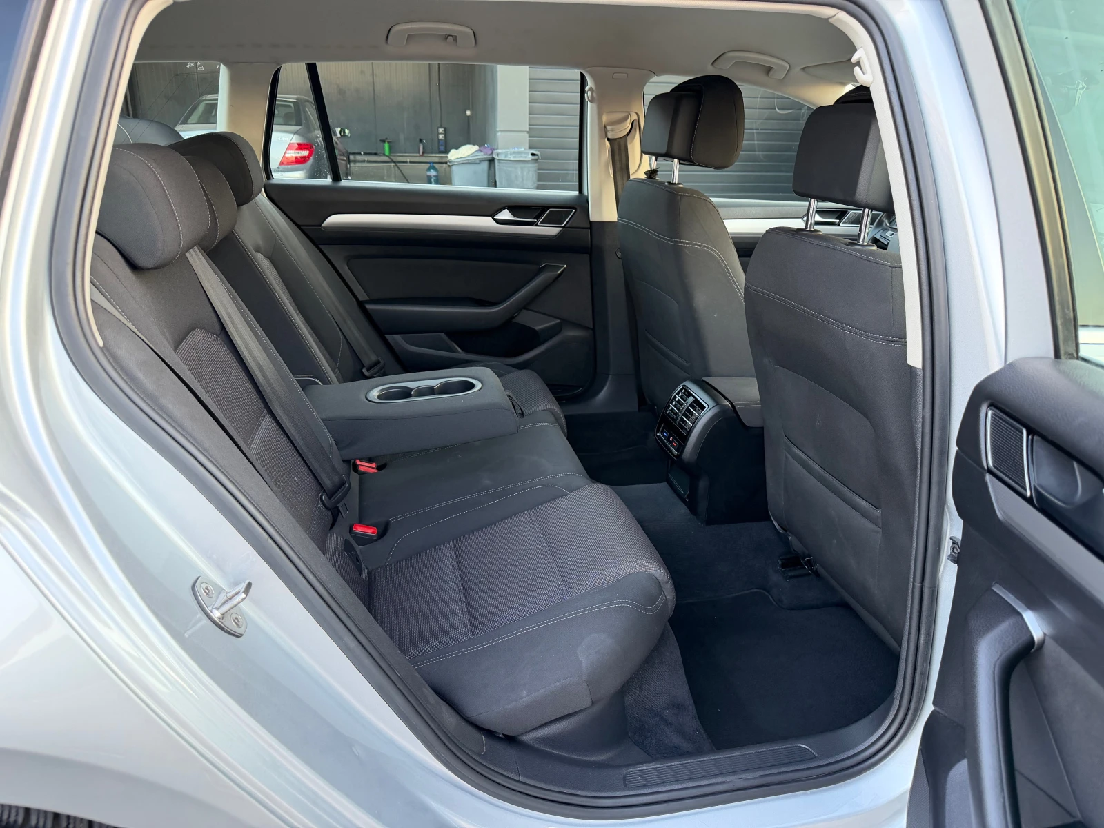 VW Passat 2.0TDI * DSG-AUTOMAT* DISTRONIC* , снимка 15 - Автомобили и джипове - 55743821
