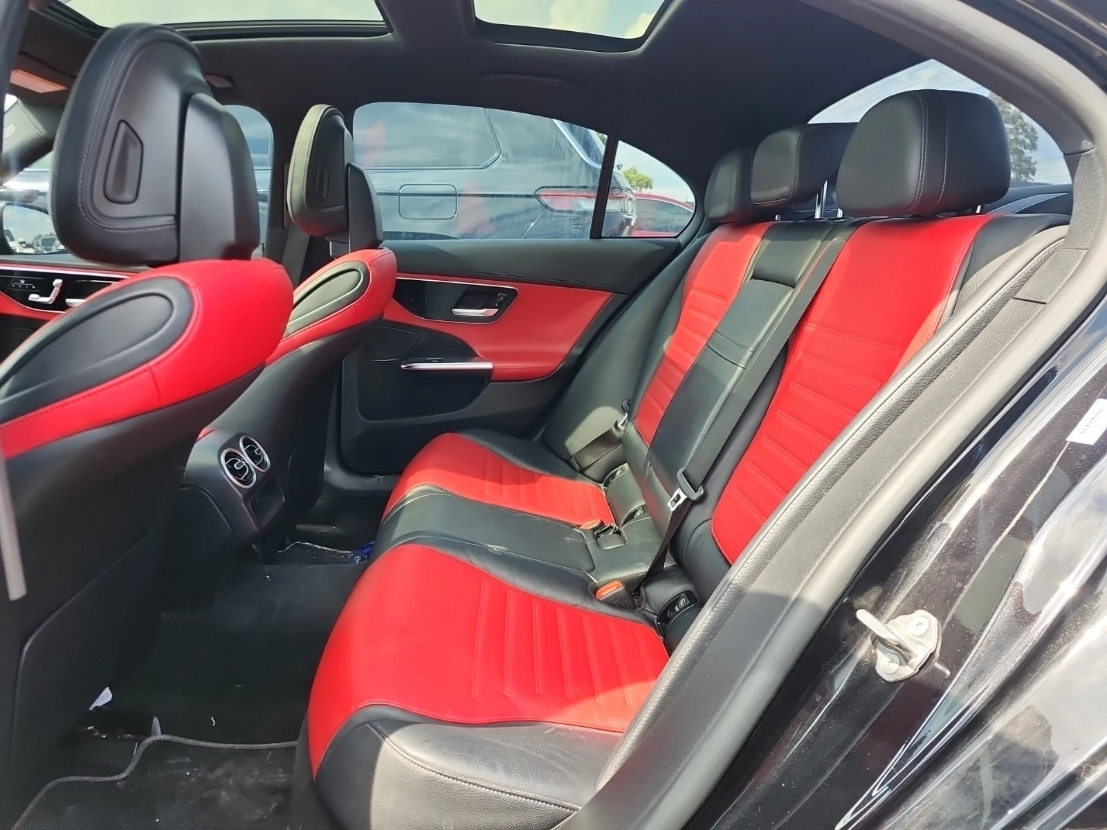 Mercedes-Benz C 300  CARFAX / ПАНОРАМА / АВТОКРЕДИТ, снимка 11 - Автомобили и джипове - 55939807