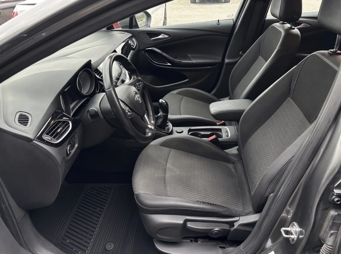 Opel Astra 1.6CDTI, снимка 7 - Автомобили и джипове - 56294087