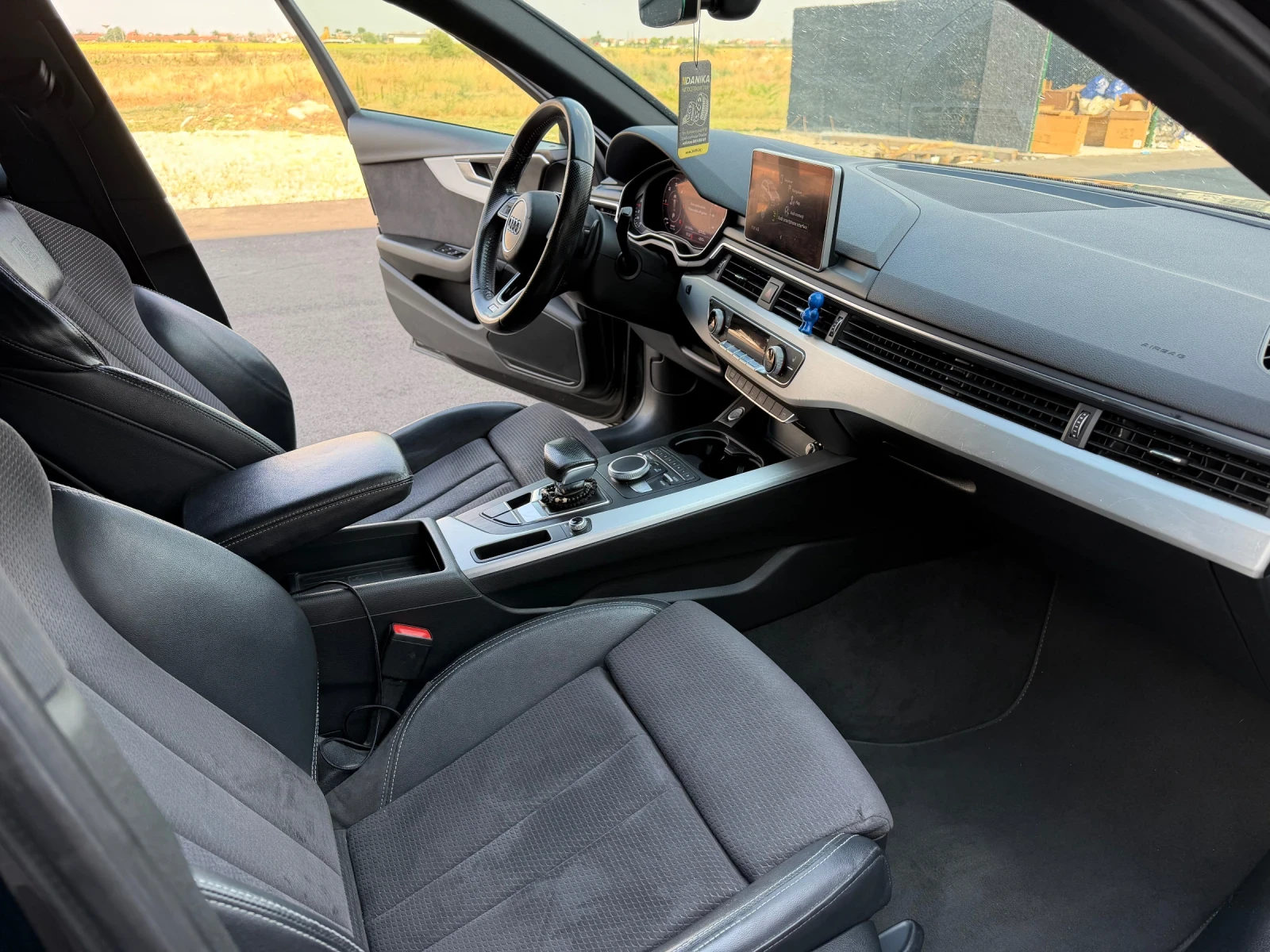 Audi A4 2.0 TDI, 150hp, 3x-s line, Matrix, снимка 8 - Автомобили и джипове - 56558371