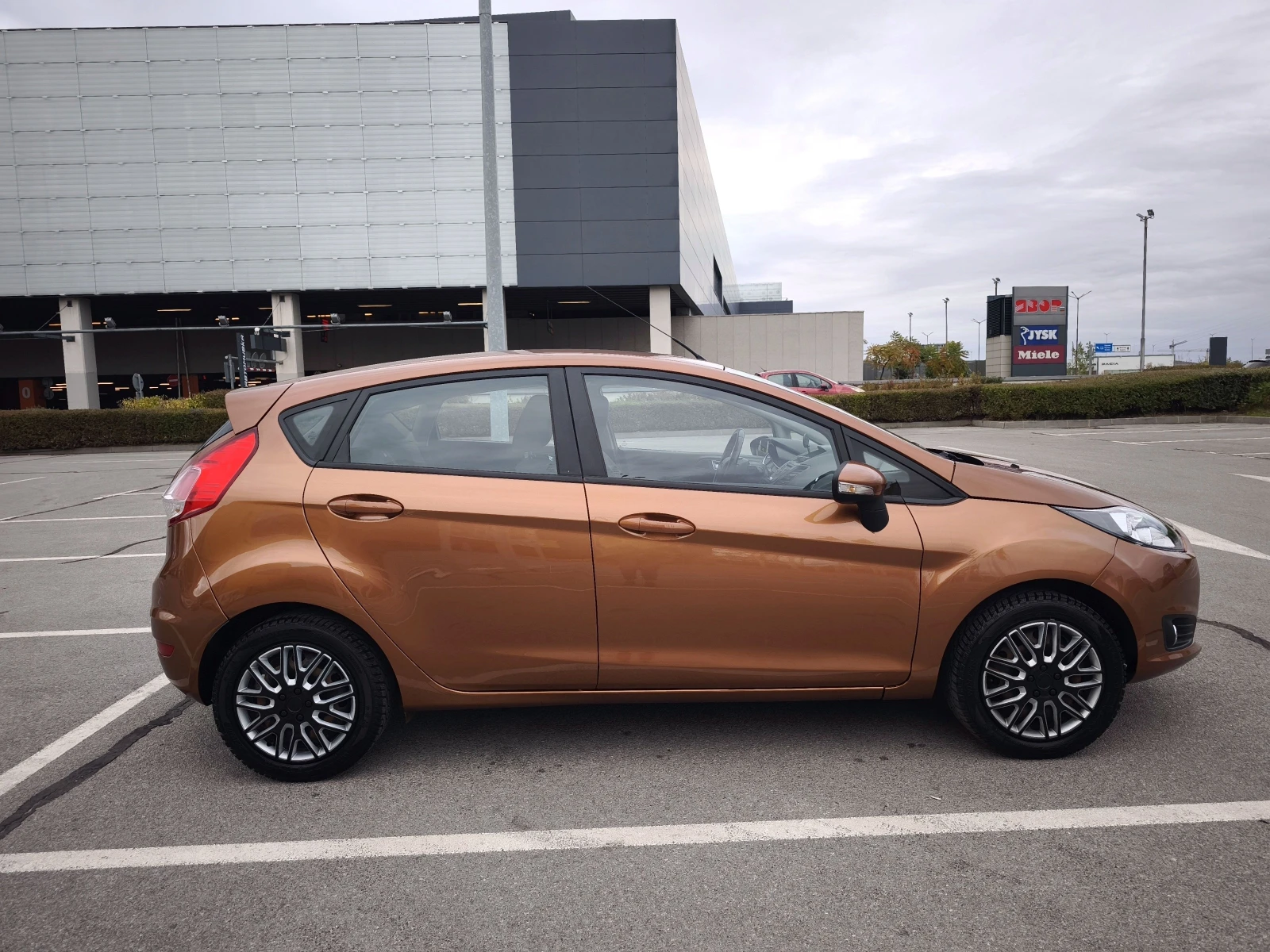 Ford Fiesta, снимка 4 - Автомобили и джипове - 56498536