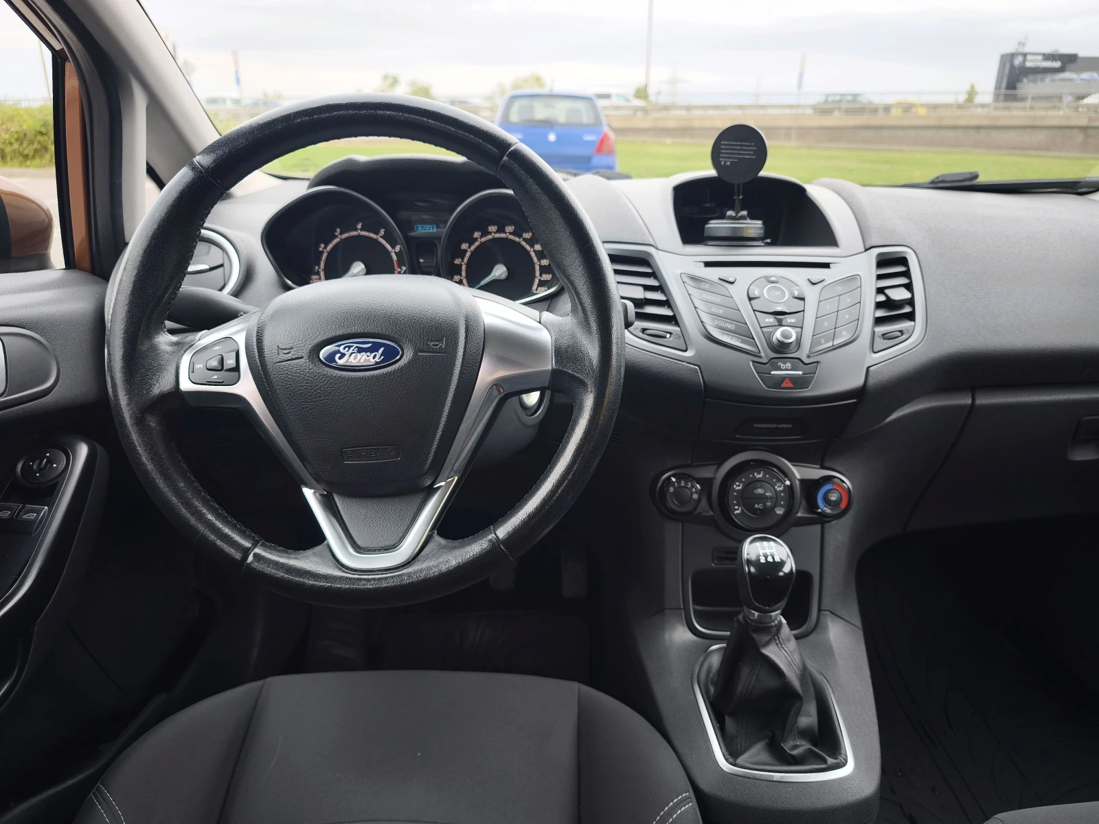 Ford Fiesta, снимка 6 - Автомобили и джипове - 56498536