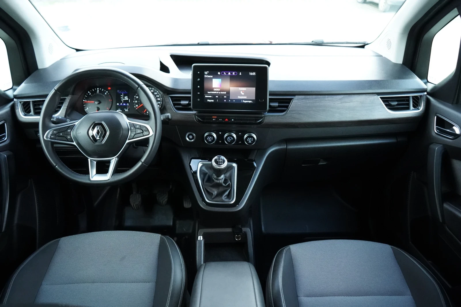 Renault Kangoo 1.5 DCI* CAMERA* KEYLESS* NAVI* ��������* CARPLAY | Mobile.bg � ����������� 12