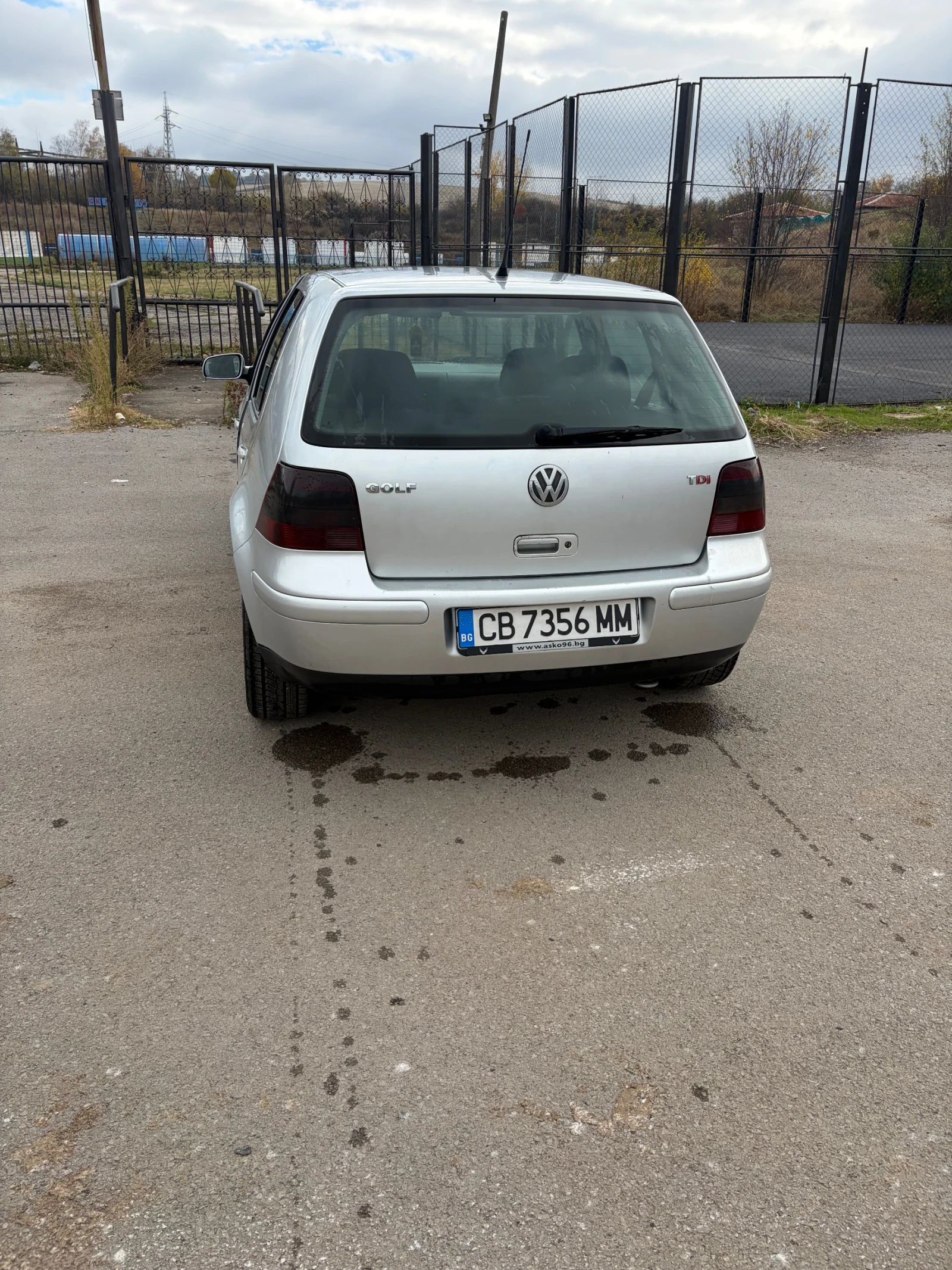 VW Golf, снимка 2 - Автомобили и джипове - 56728417