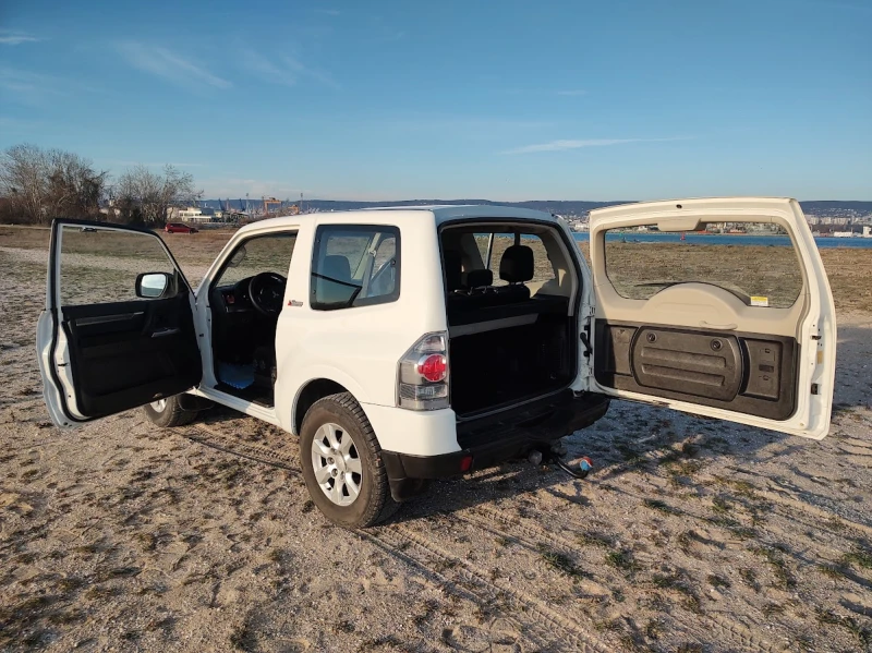 Mitsubishi Pajero 3.2 DID common rail SWISS, снимка 6 - Автомобили и джипове - 49346972