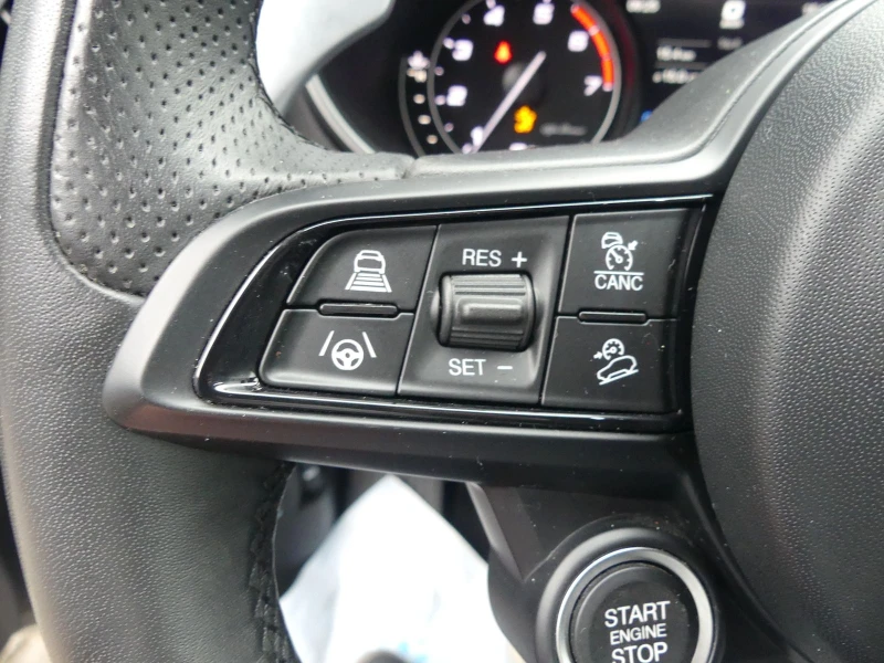 Alfa Romeo Stelvio 2.0/280HP/TURBO/VELOCE/AT8/Q4/ACC/CAM/NAVI/289vpr, снимка 10 - Автомобили и джипове - 50009250