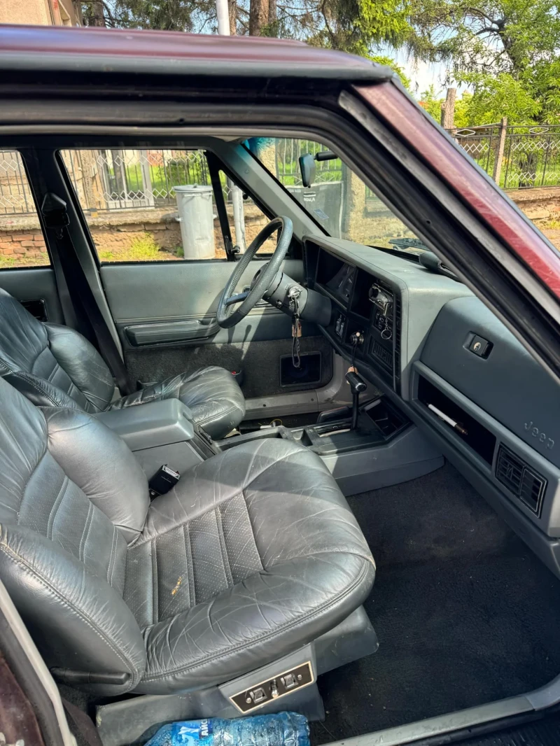 Jeep Cherokee, снимка 9 - Автомобили и джипове - 52347239
