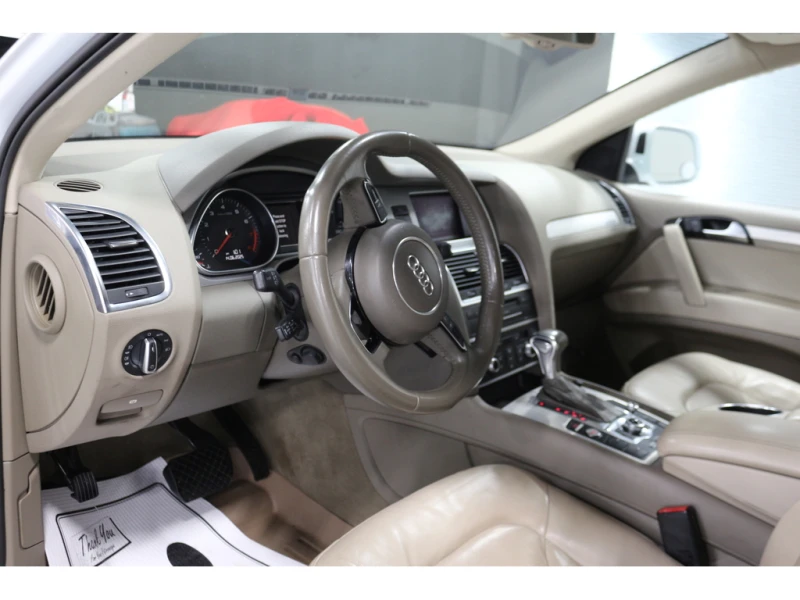 Audi Q7 QUATTRO* SPORT* BLIND SPOTS* NAVI* CAM* 7 местен, снимка 10 - Автомобили и джипове - 53407434