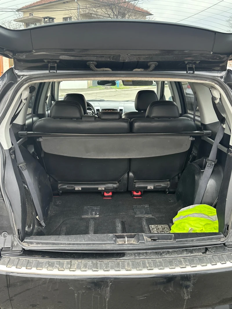 Mitsubishi Outlander, снимка 15 - Автомобили и джипове - 53478360