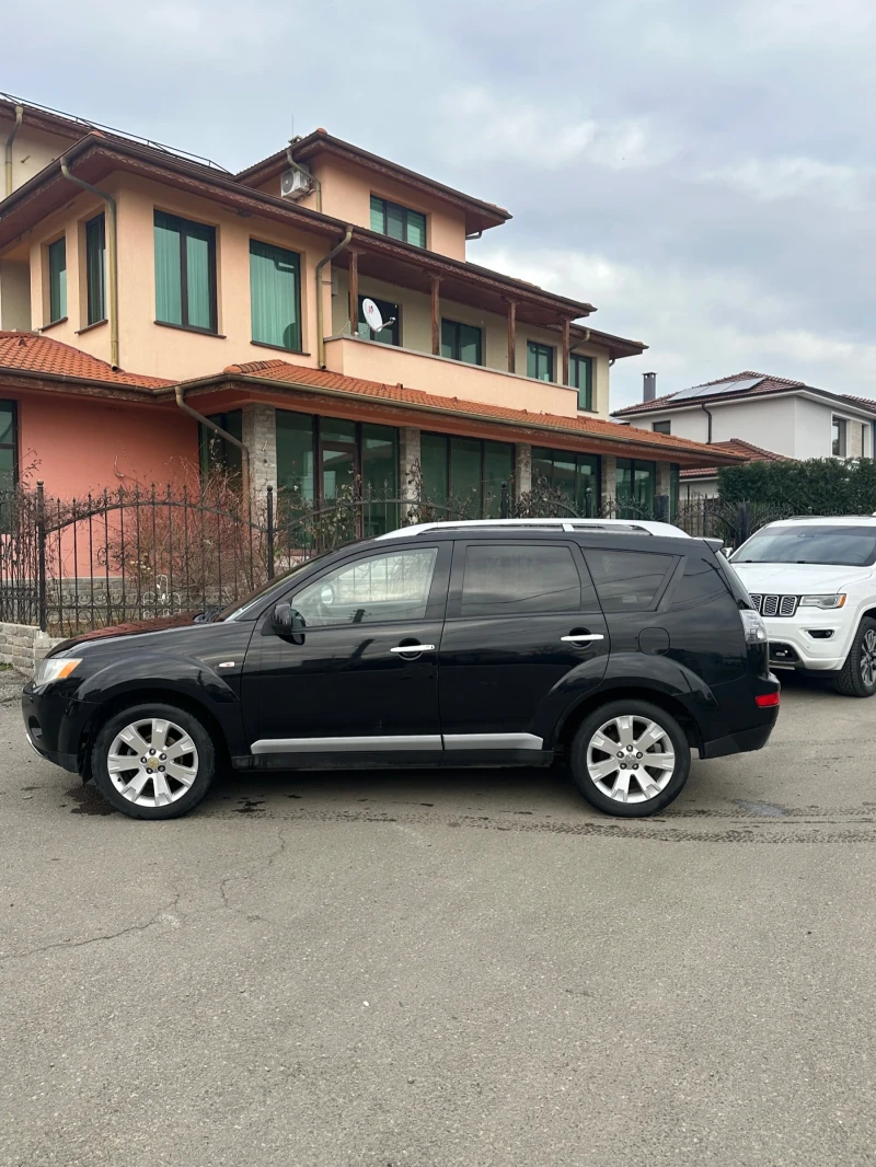 Mitsubishi Outlander, снимка 6 - Автомобили и джипове - 53478360