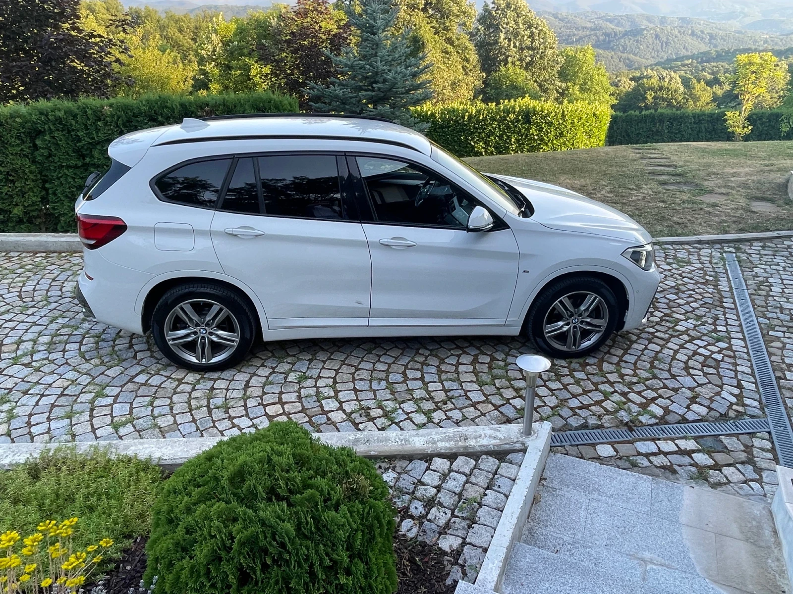 BMW X1 X-DRIVE - изображение 2