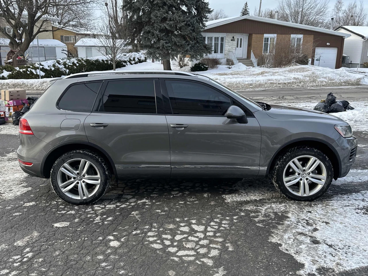 VW Touareg 2 КЛЮЧА* PANO* ПОДГРЕВ* NAVI - изображение 3