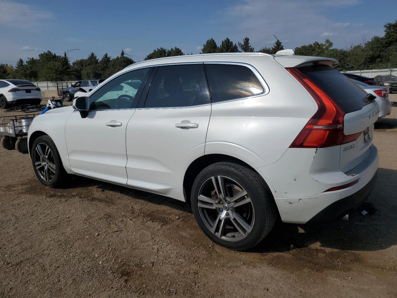 Volvo XC60 * ПАНОРАМА* КОЖА* KEYLESS* ПОДГРЕВ* , снимка 5 - Автомобили и джипове - 53786040