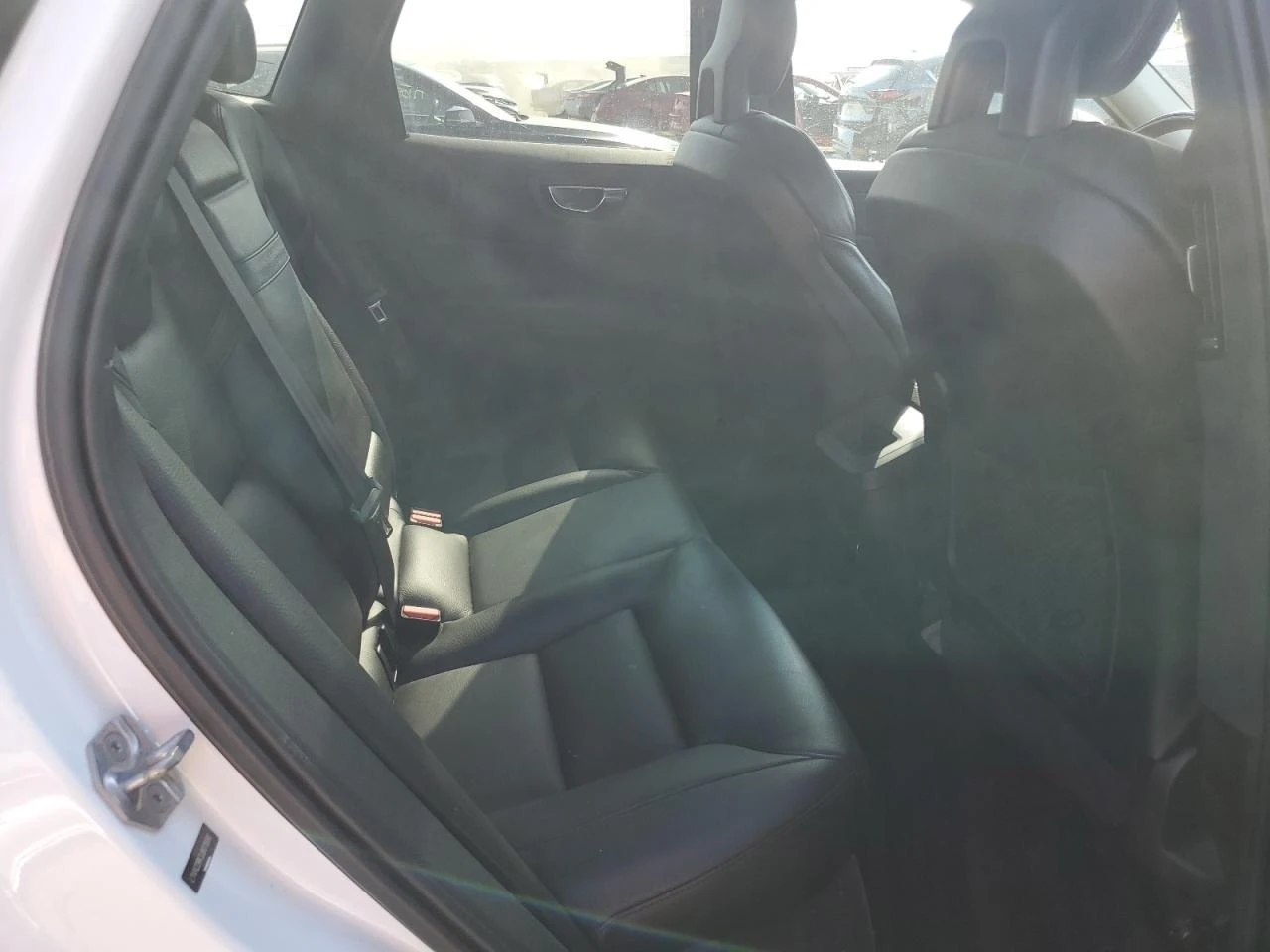 Volvo XC60 * ПАНОРАМА* КОЖА* KEYLESS* ПОДГРЕВ* , снимка 10 - Автомобили и джипове - 53786040