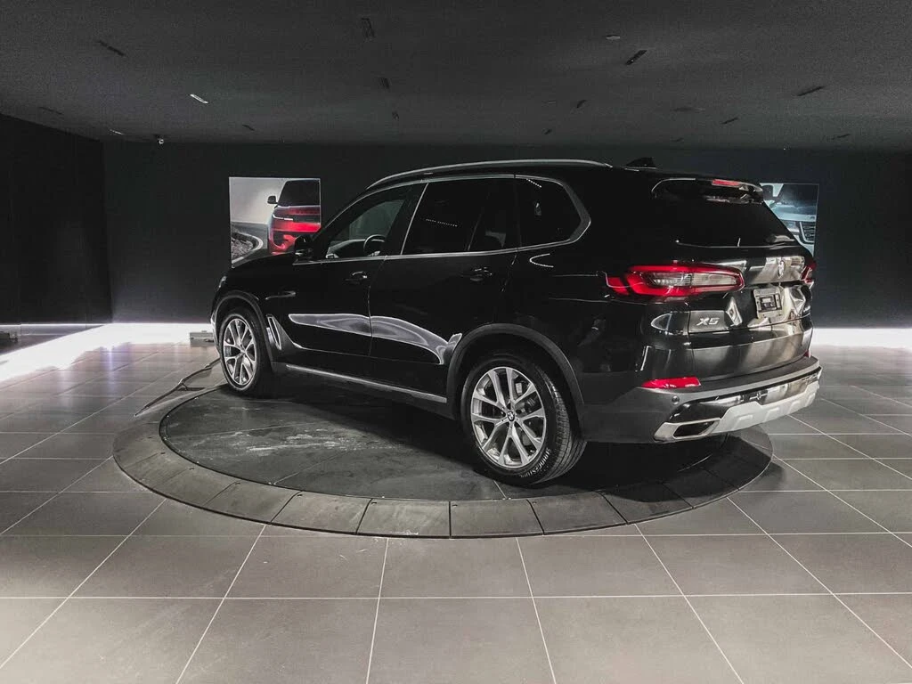 BMW X5 * xDrive40i* КОЖА* ПОДГРЕВ* ОБДУХВАНЕ* ПАНОРАМА* , снимка 2 - Автомобили и джипове - 54583191