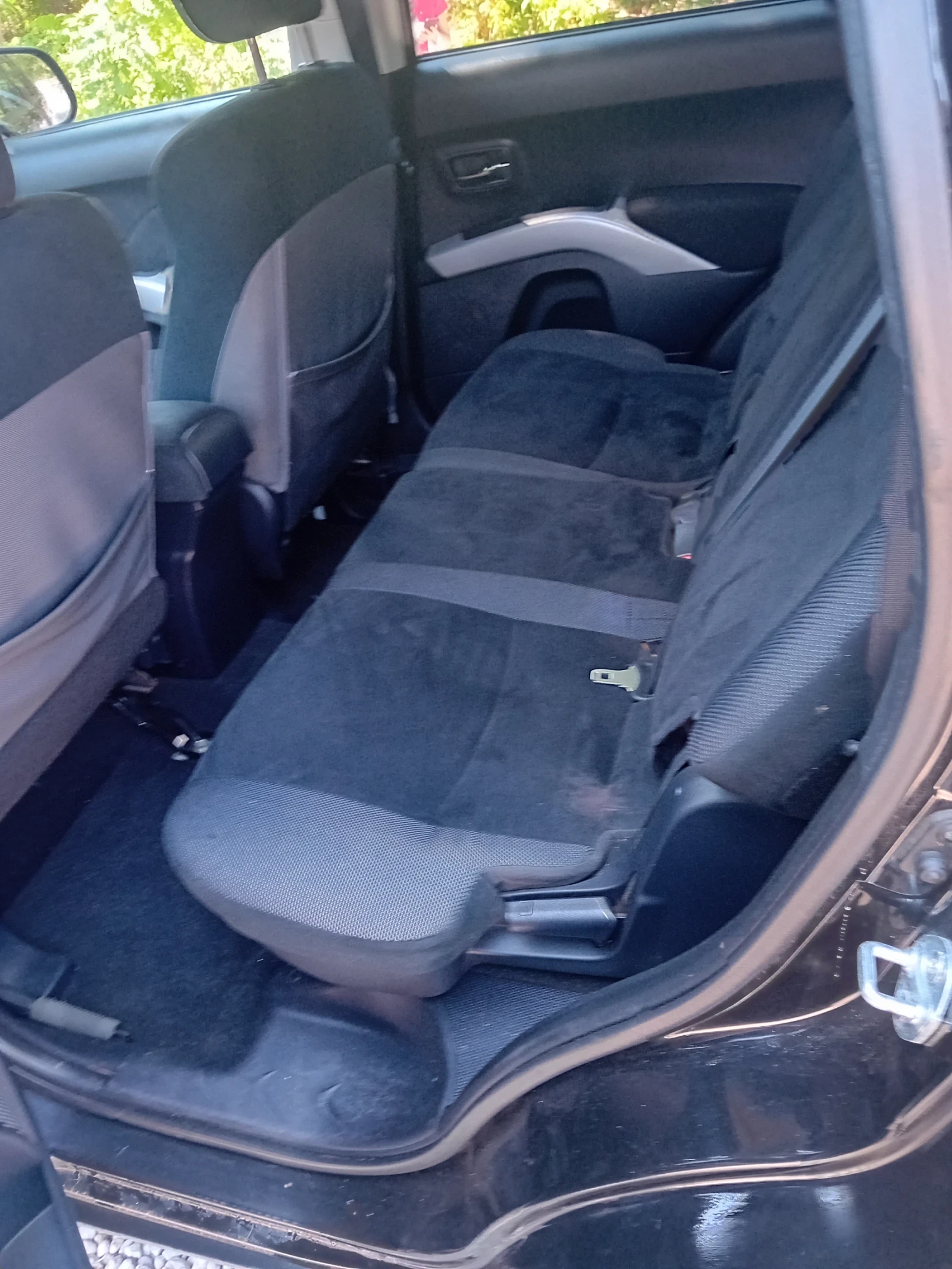 Mitsubishi Outlander 2.4 Газ 4х4, снимка 11 - Автомобили и джипове - 55068465