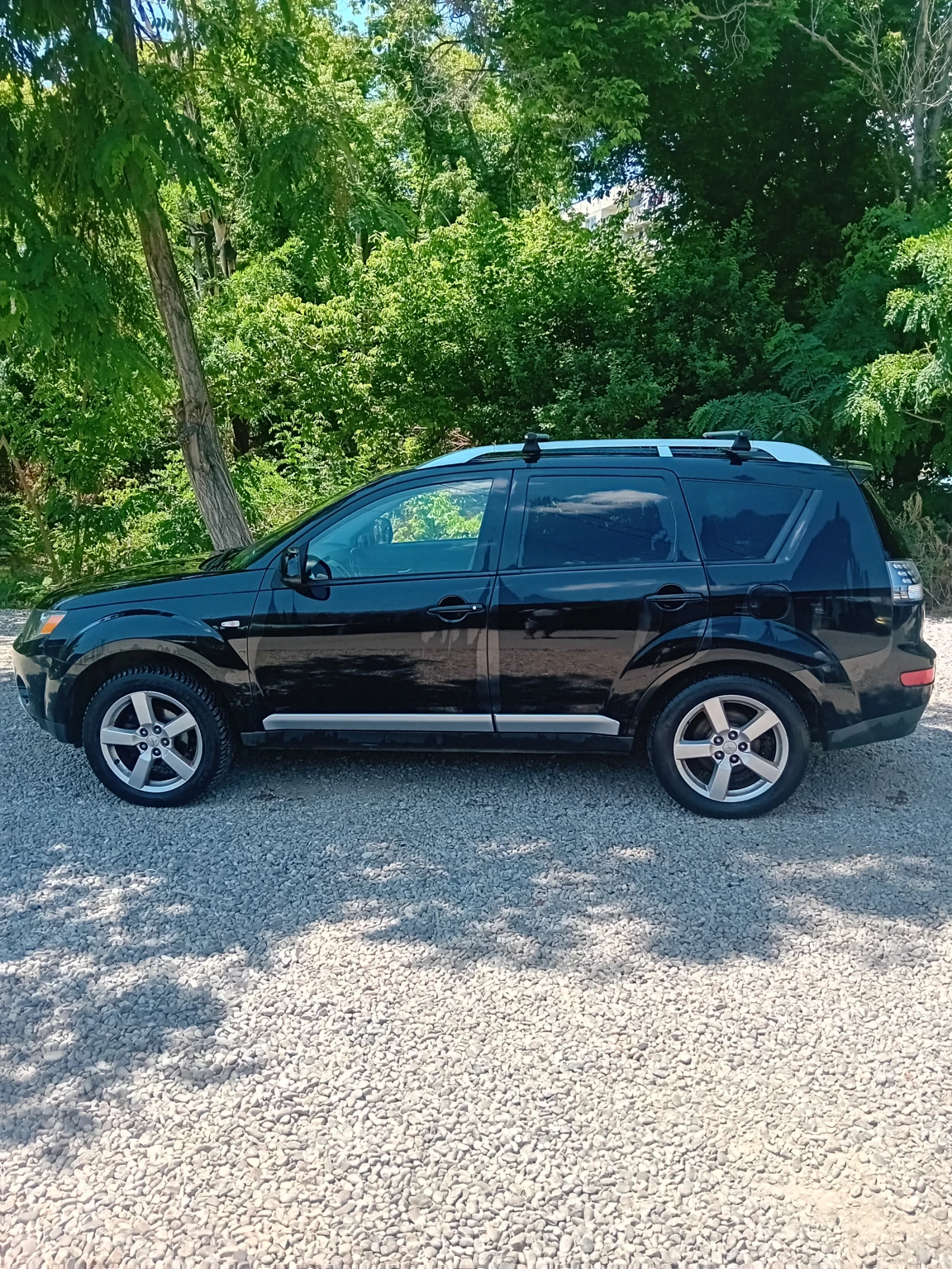 Mitsubishi Outlander 2.4 Газ 4х4, снимка 4 - Автомобили и джипове - 55068465