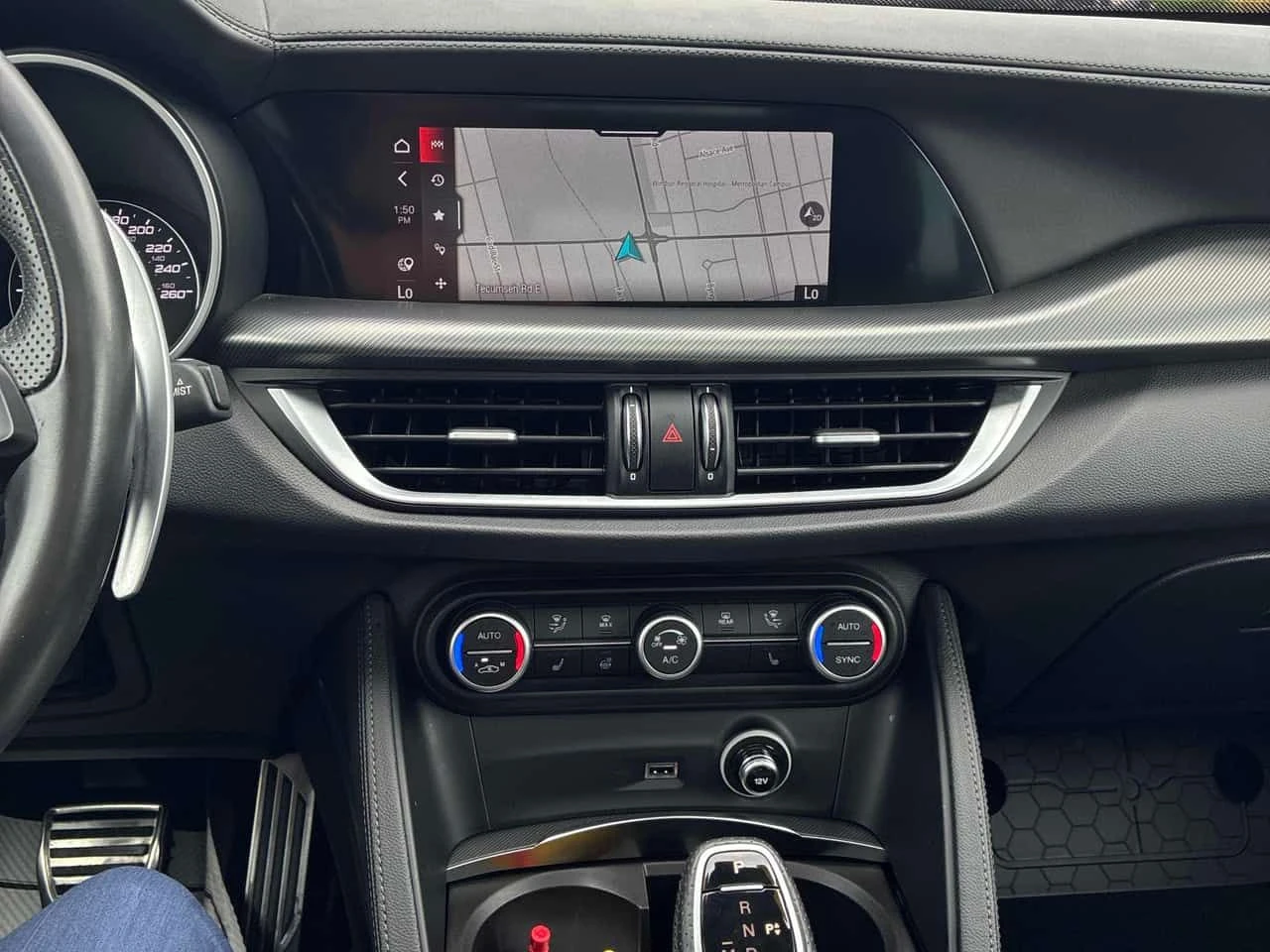 Alfa Romeo Stelvio * Veloce * АВТОКРЕДИТ БЕЗ ПЪРВОНАЧАЛНА ВНОСКА* , снимка 9 - Автомобили и джипове - 55207494
