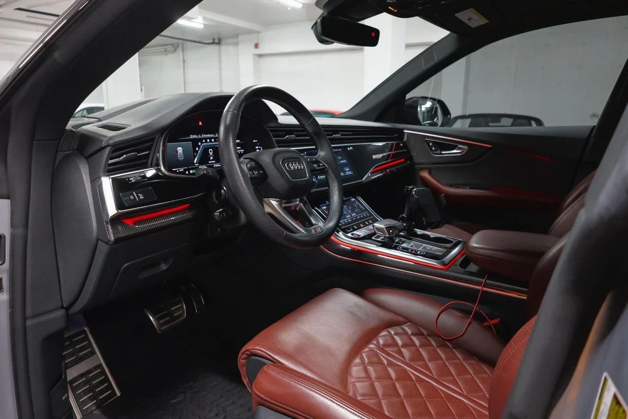 Audi SQ8 DIS* 360* B&O* MATRIX* SOFT-CLOSE* ТЪРГ, снимка 9 - Автомобили и джипове - 55333944