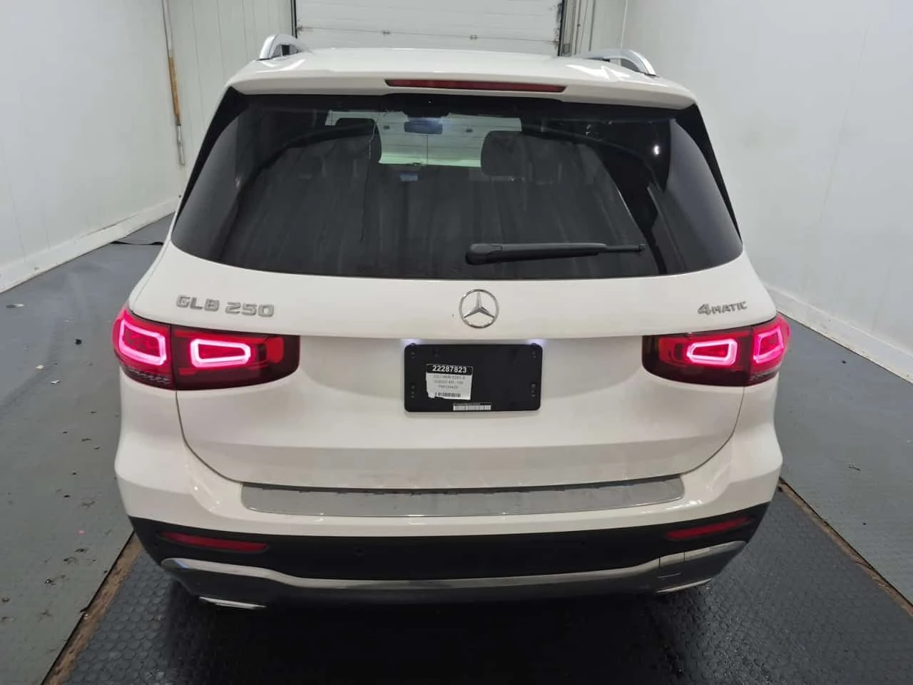 Mercedes-Benz GLB * 250 * CARFAX * ЦЕНА ДО БГ, снимка 4 - Автомобили и джипове - 55352294