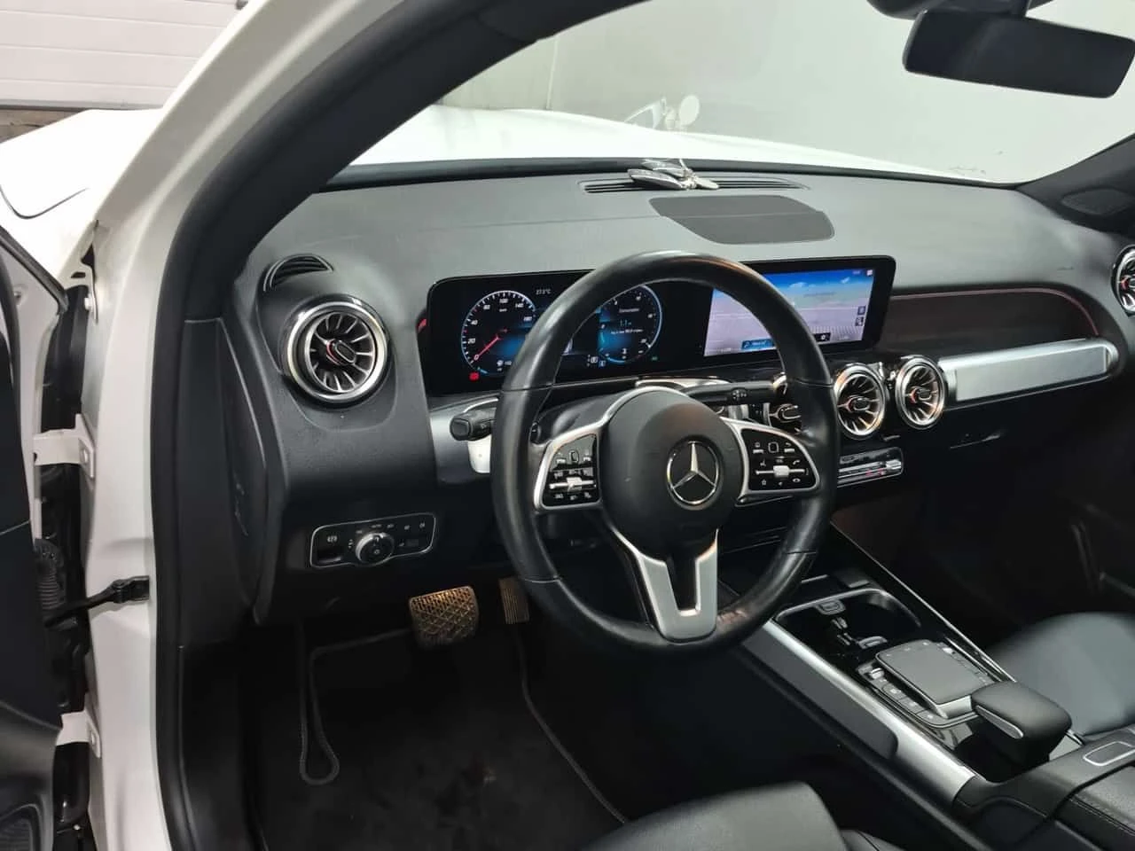 Mercedes-Benz GLB * 250 * CARFAX * ЦЕНА ДО БГ, снимка 8 - Автомобили и джипове - 55352294