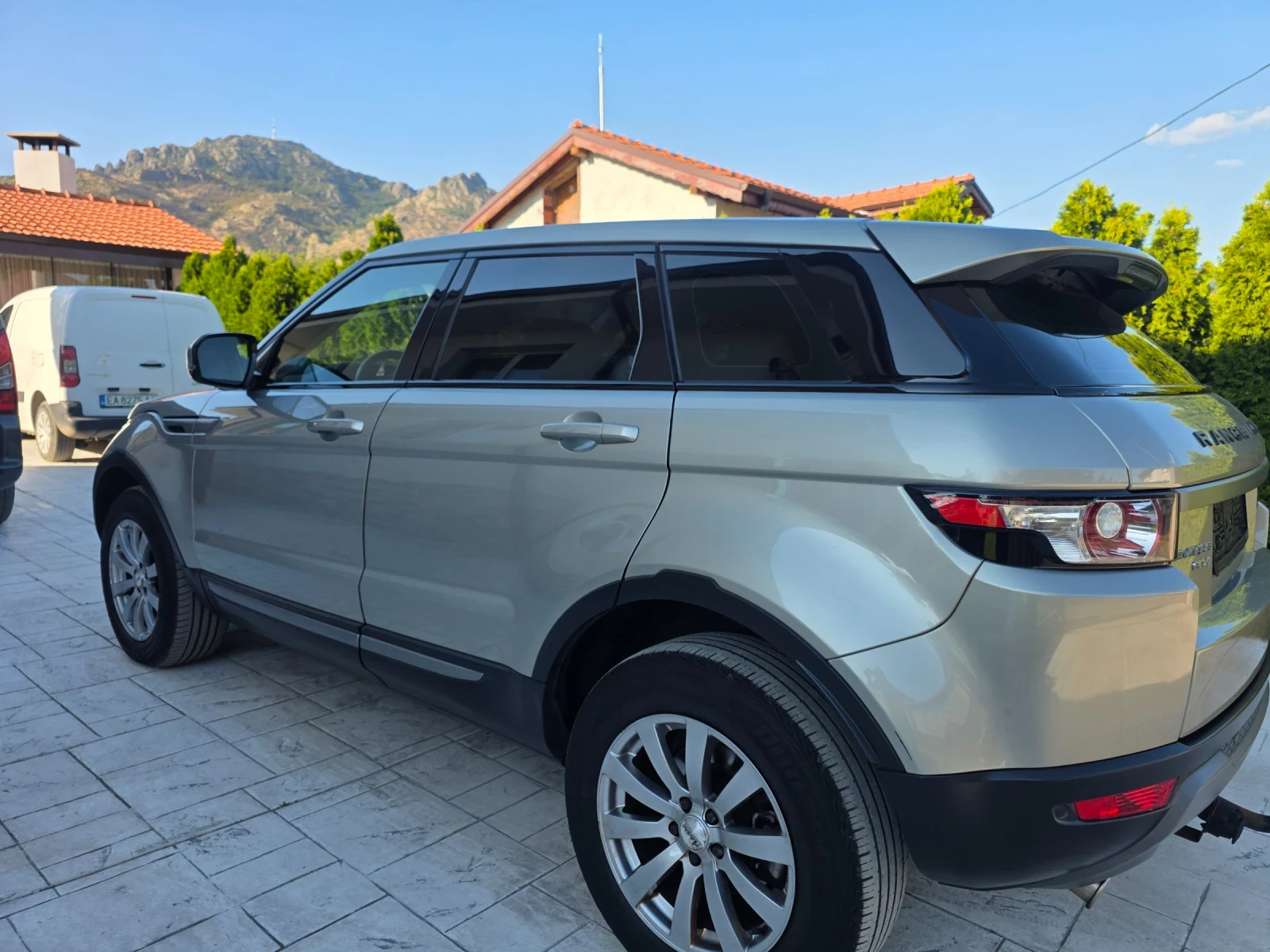 Land Rover Range Rover Evoque 2.2 D KOJA , снимка 8 - Автомобили и джипове - 55493904