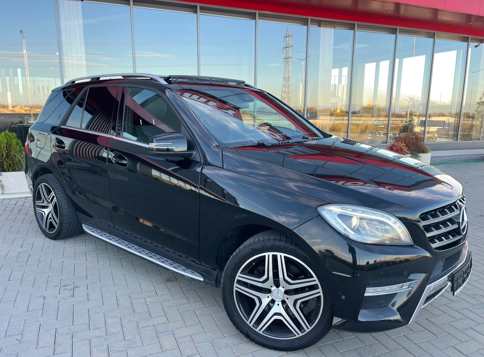 Mercedes-Benz ML 350 AMG/Панорама, снимка 3 - Автомобили и джипове - 55659853