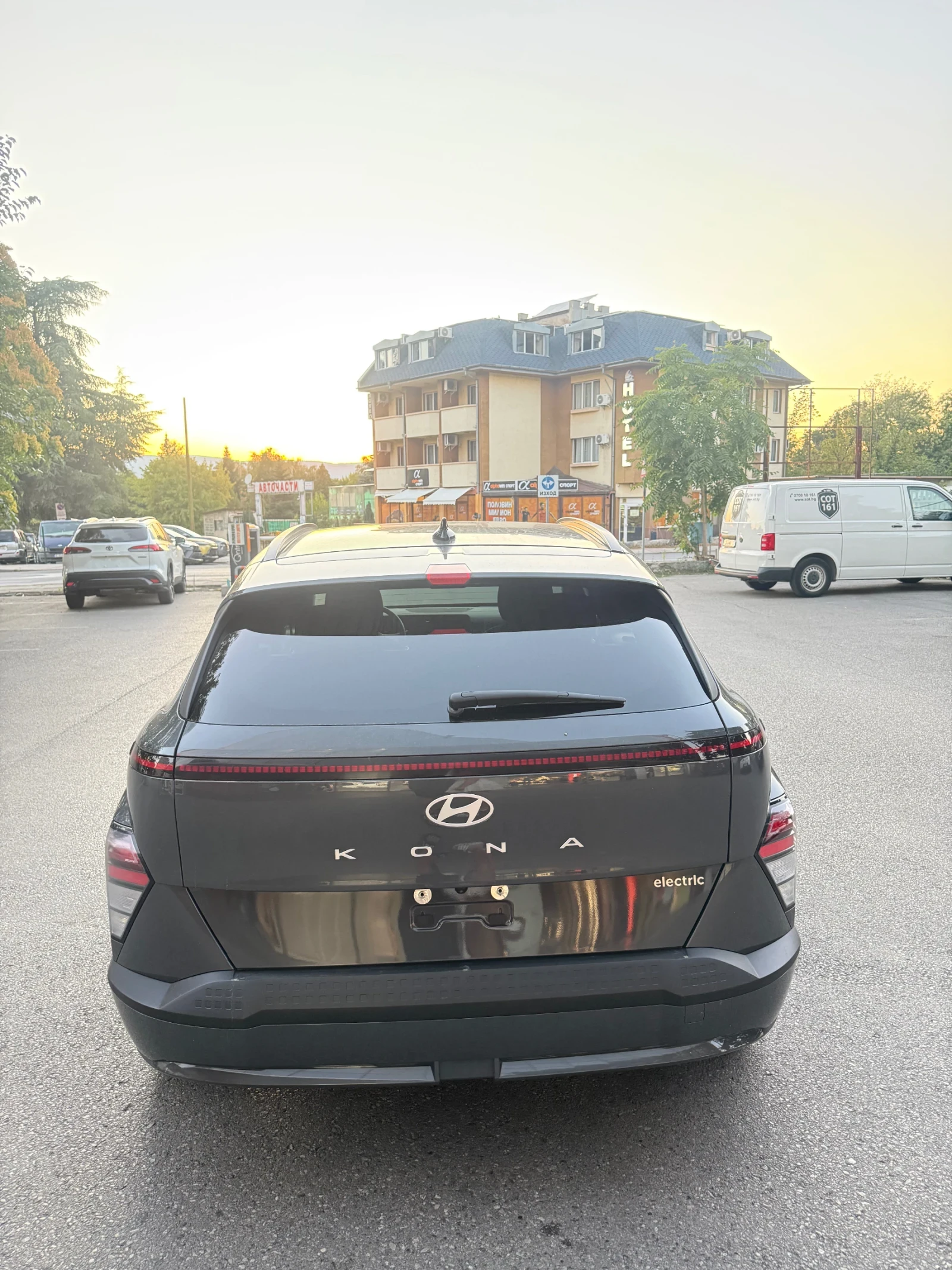Hyundai Kona Hyndai Cona full electrical Гаранция соб.лизинг, снимка 4 - Автомобили и джипове - 55690448