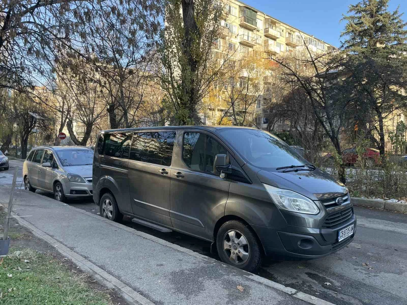 Ford Tourneo Custom Titanium L2H1, снимка 2 - Бусове и автобуси - 48649845