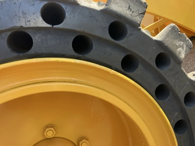 Челен товарач Cat 903C2 / ПЕРФЕКТЕН / ОЧАКВАН ВНОС !, снимка 11 - Индустриална техника - 53159077