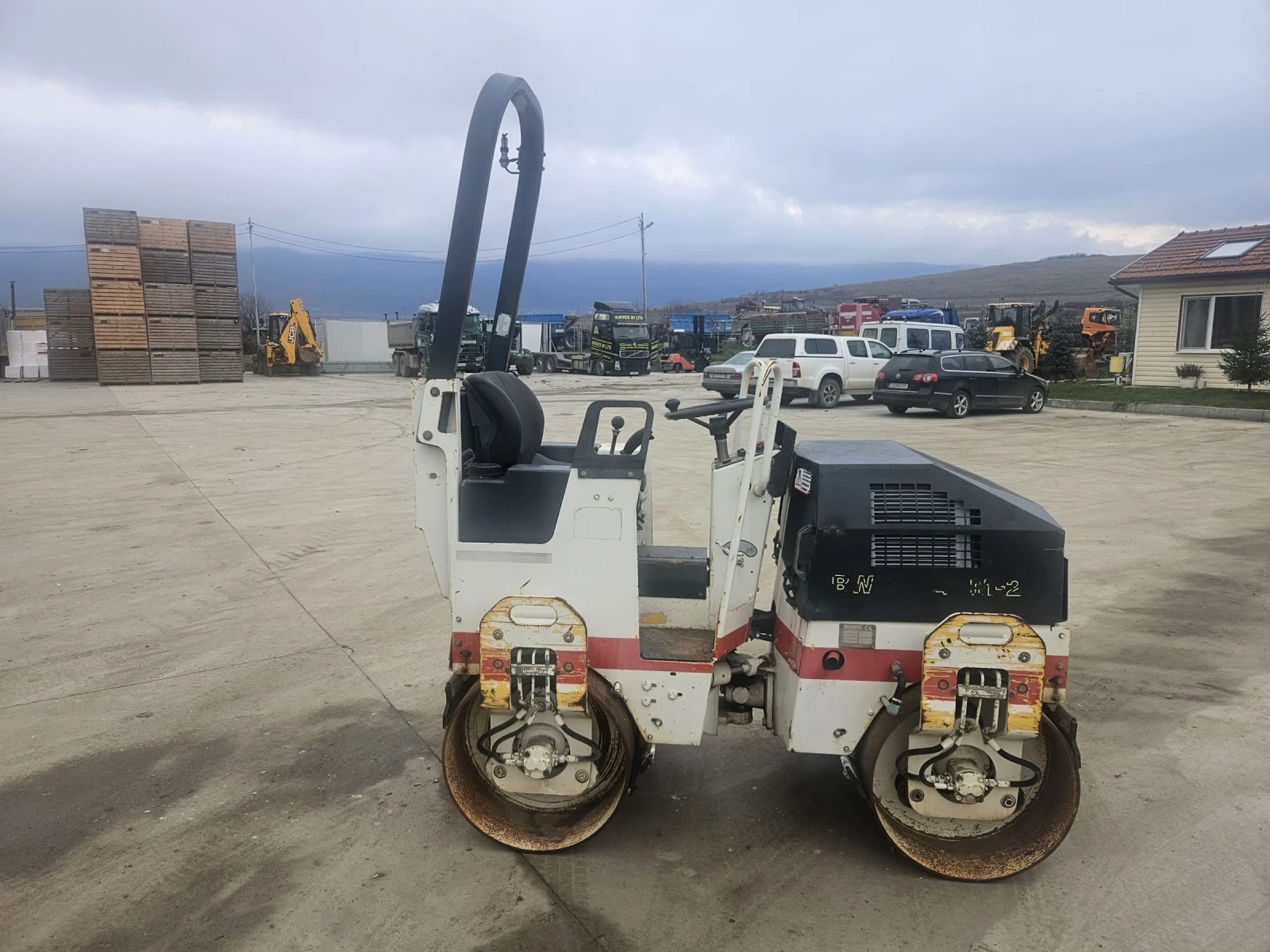 Валяк BOMAG BW 100 AD - изображение 7