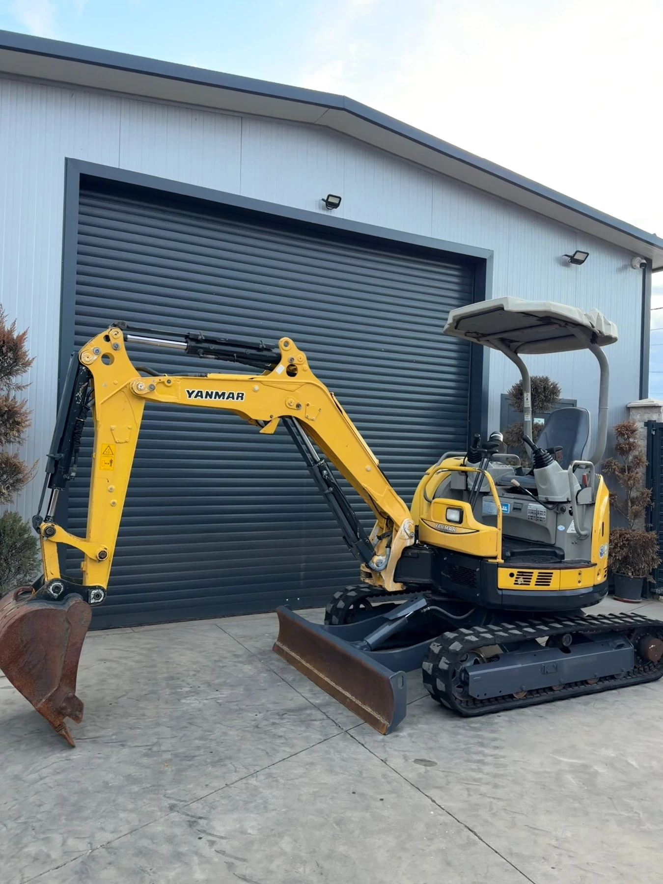 ����� Yanmar ViO27 2.7� | Mobile.bg � ����������� 4