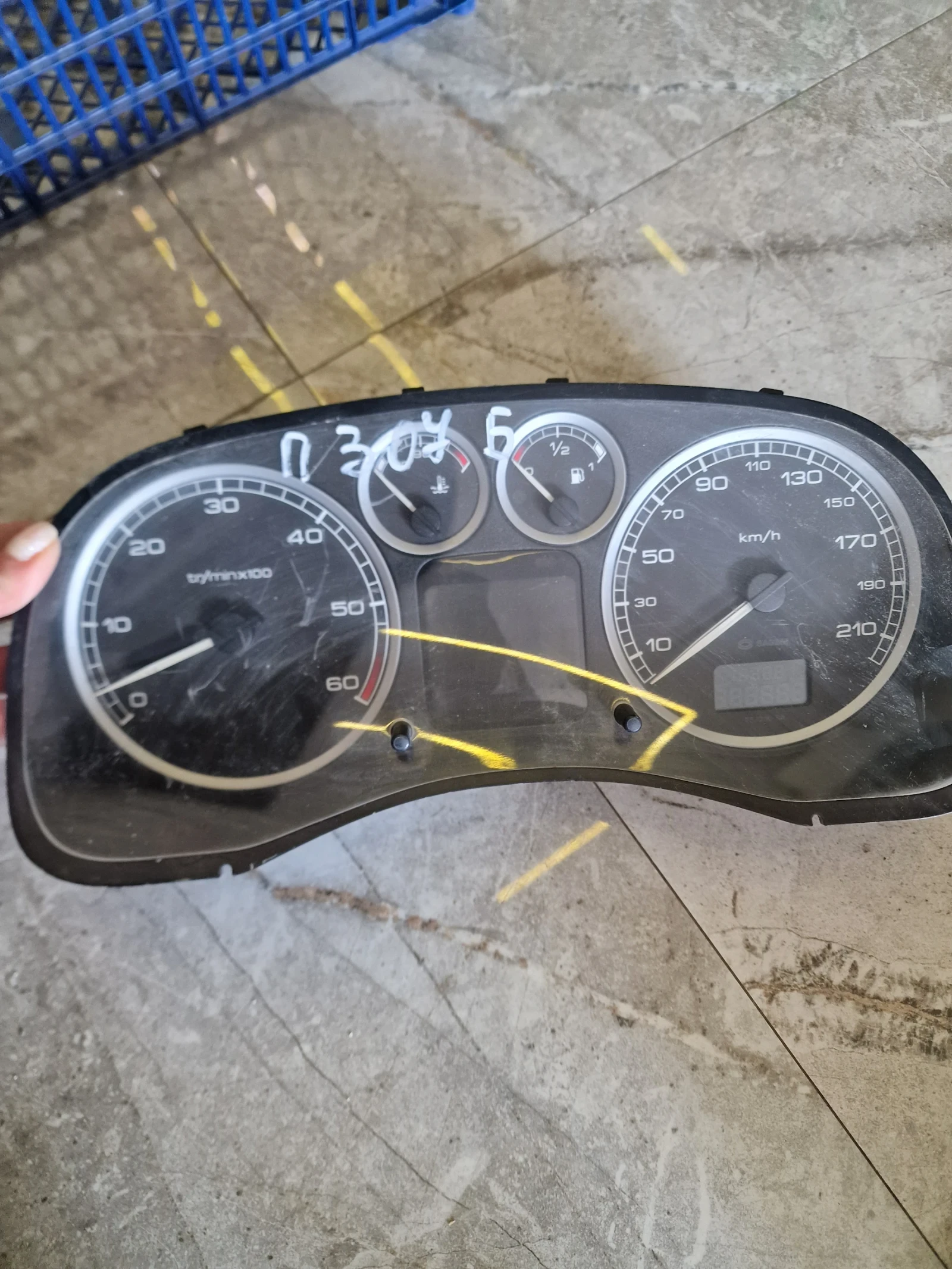 P9636708880E05 километраж за PEUGEOT 307 HATCHBAK 2.0 HDI