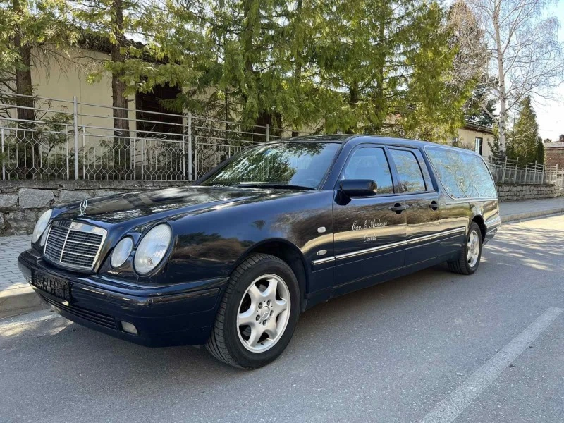 Mercedes-Benz E 250, снимка 1 - Автомобили и джипове - 47630184