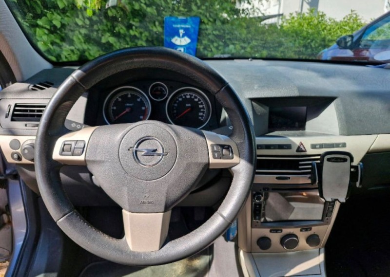 Opel Astra 1.9CDI, снимка 6 - Автомобили и джипове - 46306371