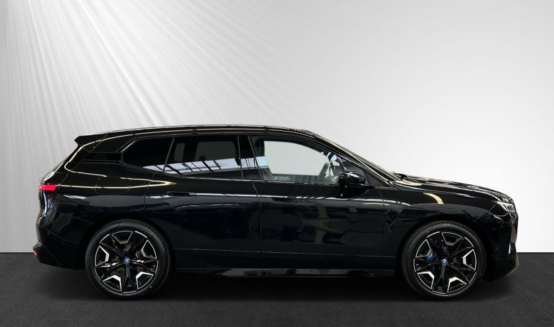 BMW iX xDrive50 = Sport Package= Гаранция, снимка 3 - Автомобили и джипове - 46431629