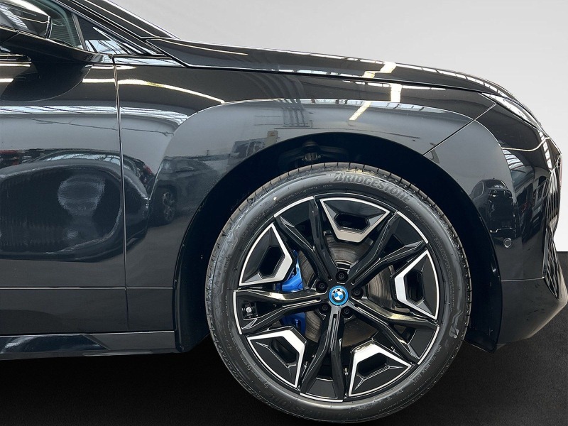 BMW iX xDrive50 = Sport Package= Гаранция, снимка 4 - Автомобили и джипове - 46431629