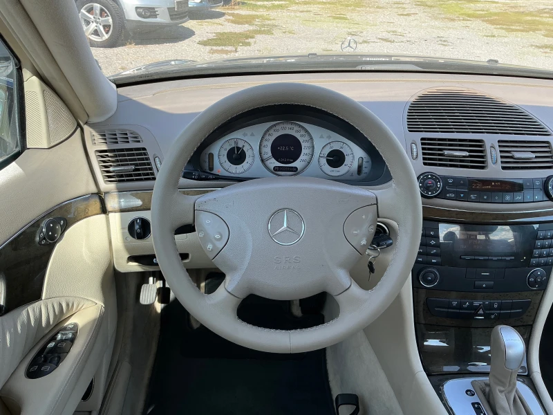 Mercedes-Benz E 220 CDI Avantgarde, снимка 11 - Автомобили и джипове - 47619638