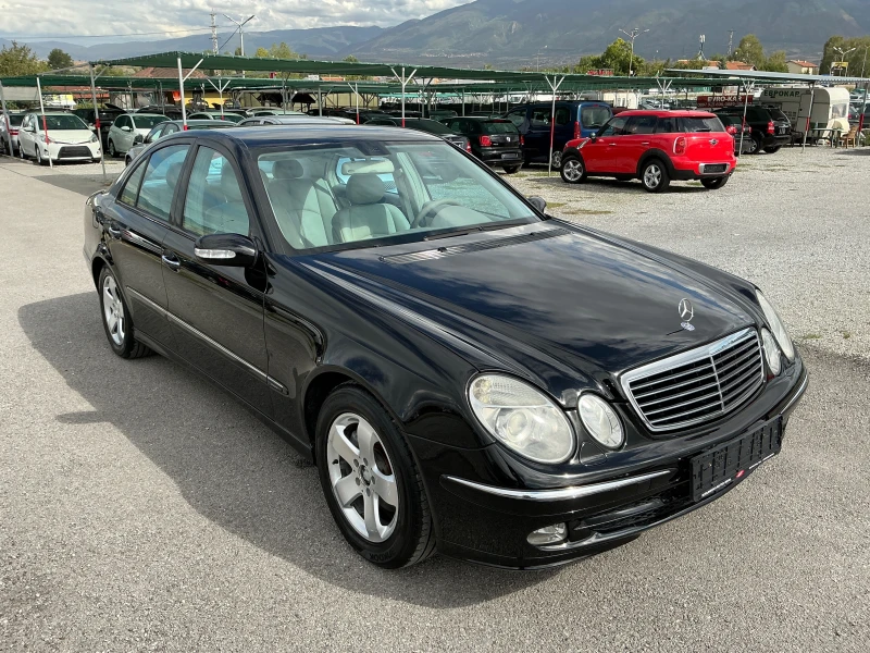 Mercedes-Benz E 220 CDI Avantgarde, снимка 2 - Автомобили и джипове - 47619638