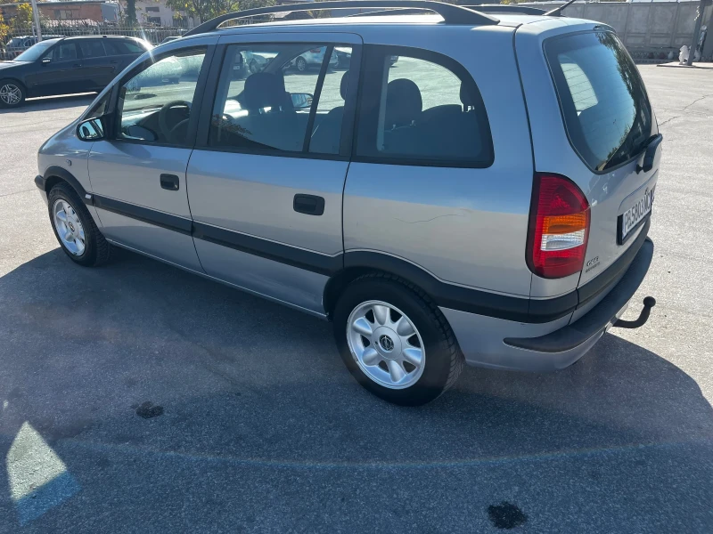 Opel Zafira, снимка 4 - Автомобили и джипове - 47703315