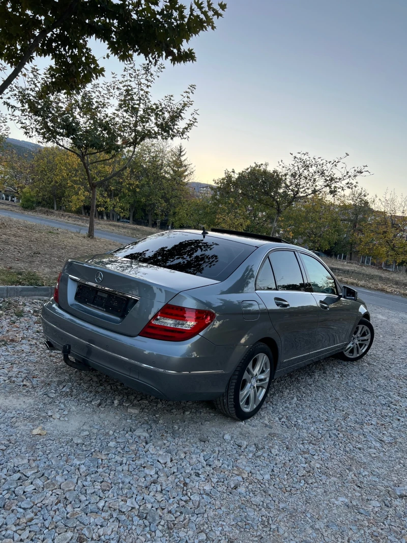 Mercedes-Benz C 220 Avantgarde, снимка 5 - Автомобили и джипове - 47739384