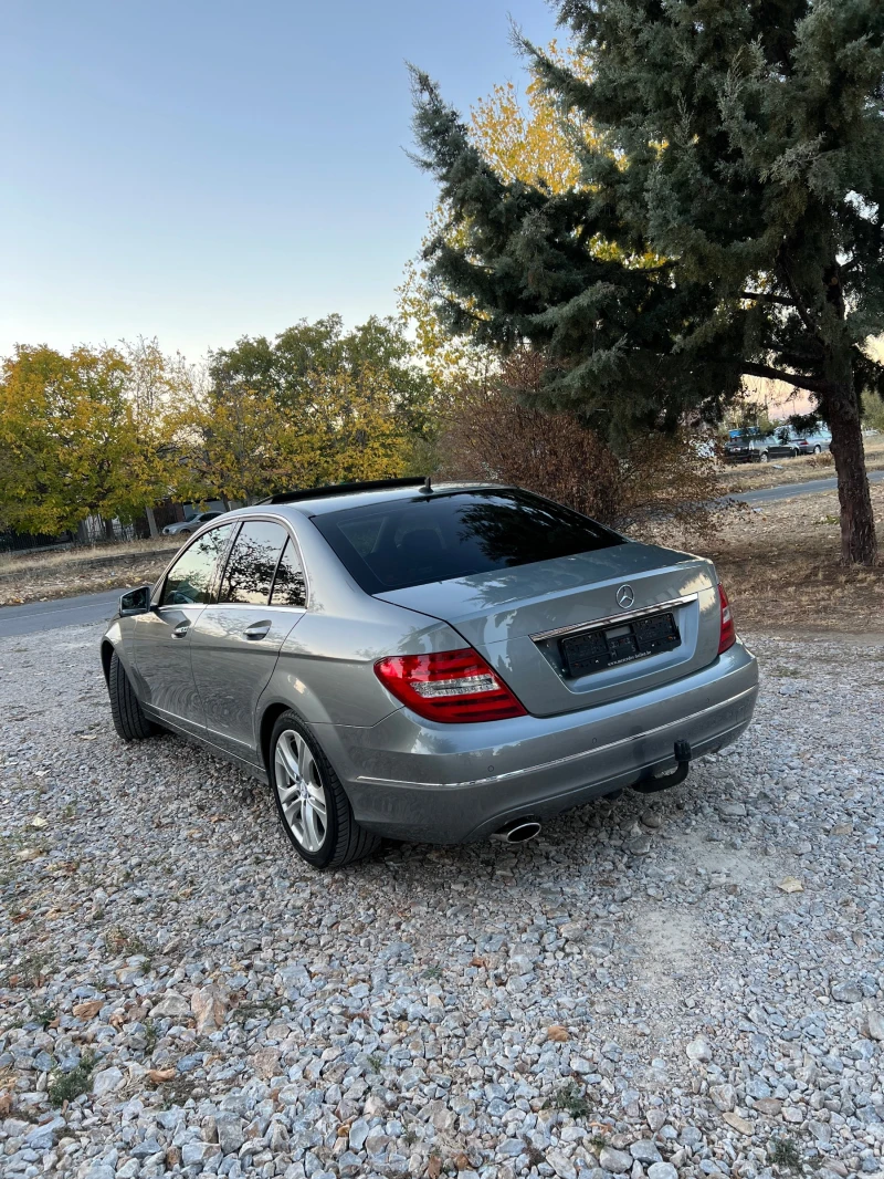 Mercedes-Benz C 220 Avantgarde, снимка 4 - Автомобили и джипове - 47739384