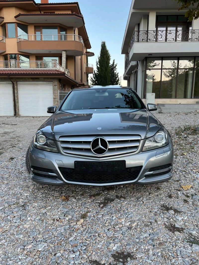 Mercedes-Benz C 220 Avantgarde, снимка 3 - Автомобили и джипове - 47739384