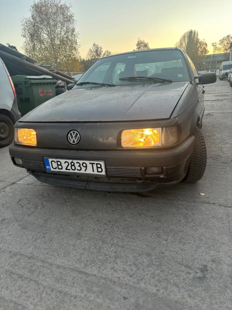 VW Passat 1, 8. 90 к.с., снимка 1 - Автомобили и джипове - 47881710