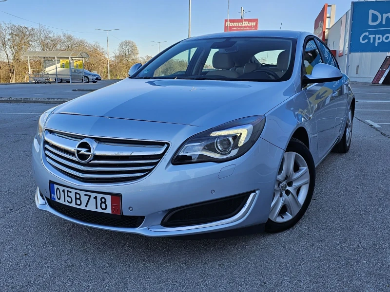 Opel Insignia Фейслифт, Хечбег, снимка 2 - Автомобили и джипове - 48092042