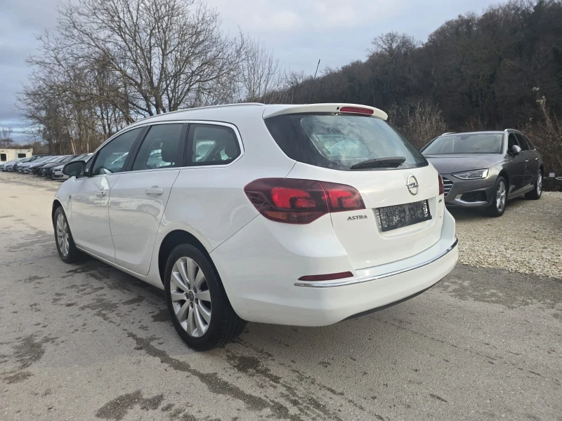 Opel Astra 1.6CDTI - 110к.с. Cosmo, снимка 5 - Автомобили и джипове - 48309867